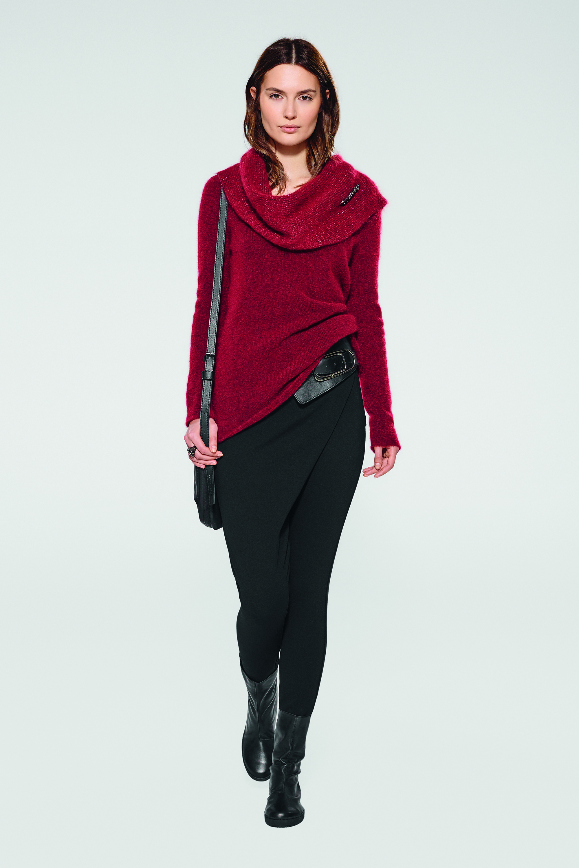 ����� 22 Sarah Pacini �����/����