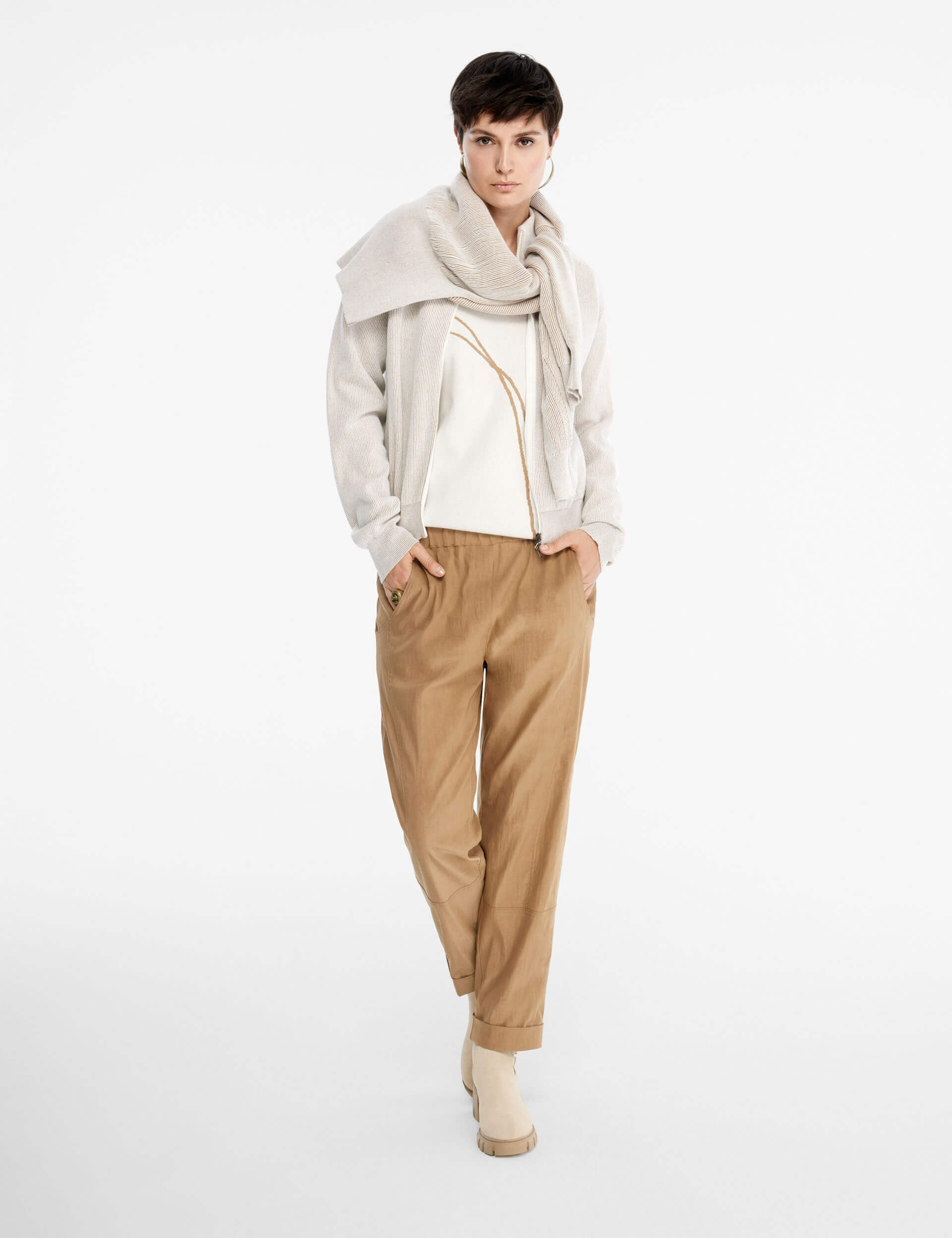 ����� 23 7Sarah Pacini